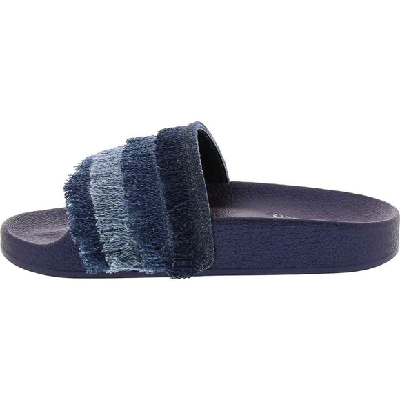 Kenneth Cole Kids Shoes - Kids Size 13 - Picture 4 of 5